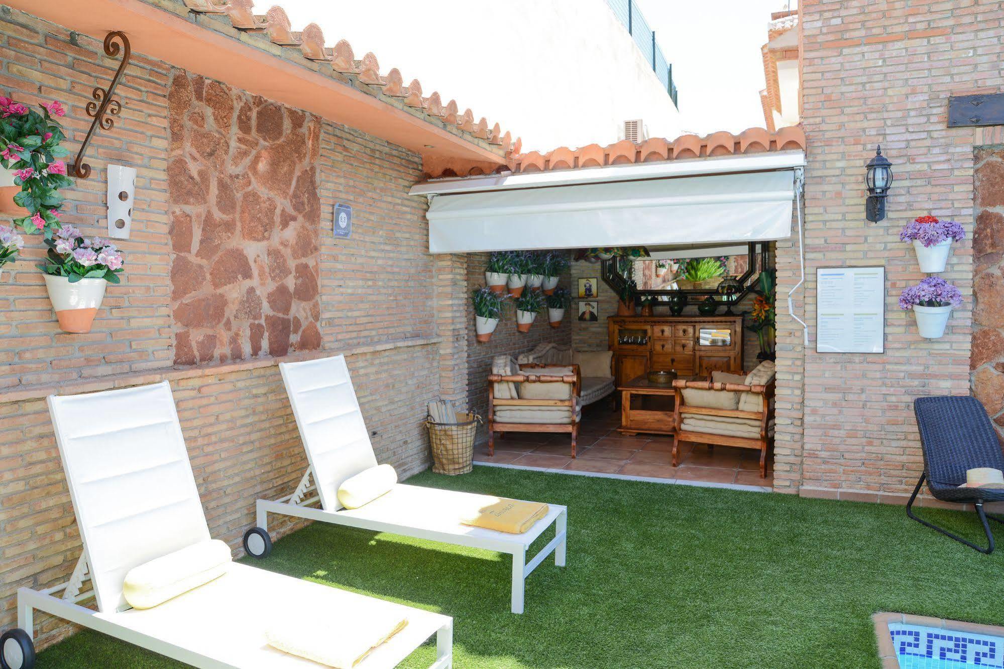Apartamentos Turisticos Tronca Luxury Granada Exterior foto